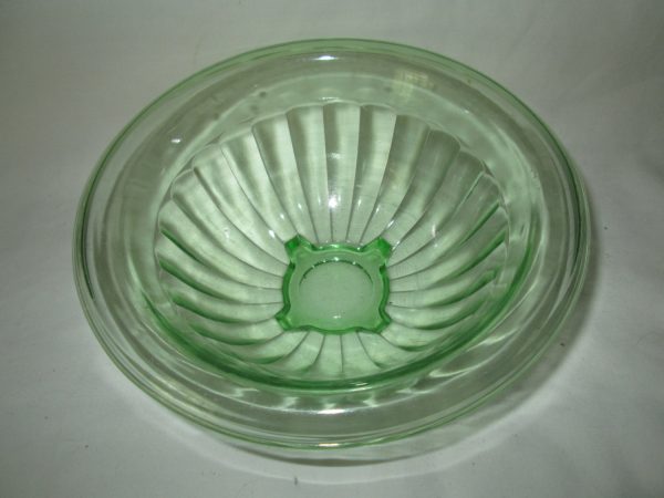 Beautiful Vintage Green Depression Glass Bowl with wide rim Mixing bowl