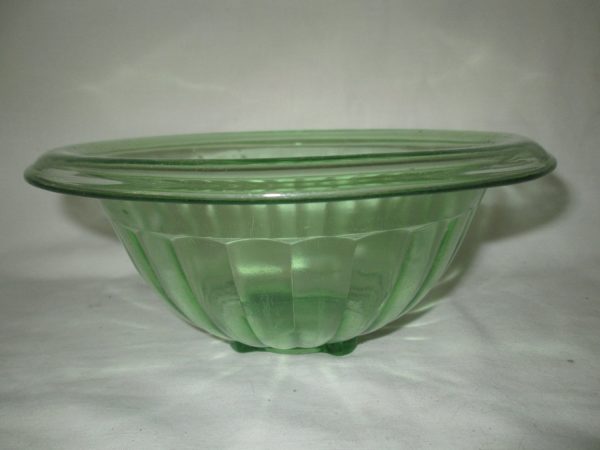 Beautiful Vintage Green Depression Glass Bowl with wide rim Mixing bowl