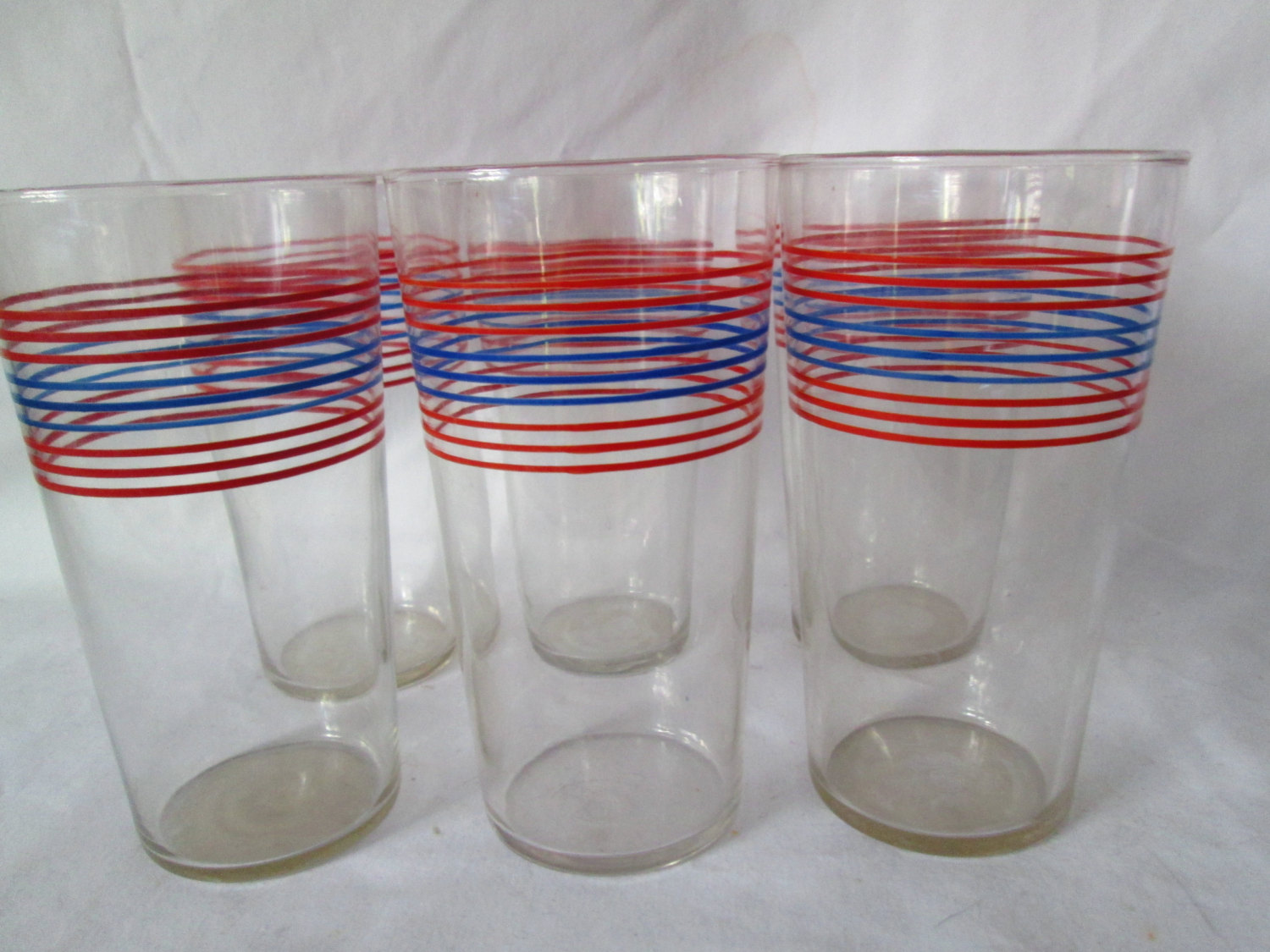 Vintage 1950 S Horizontal Striped Red And Blue On Clear Glass Tumblers