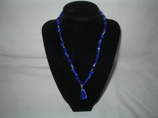 Vintage Blue Lapis Necklace Varied shades of blue Square with large lapis bead pendant with silver beads