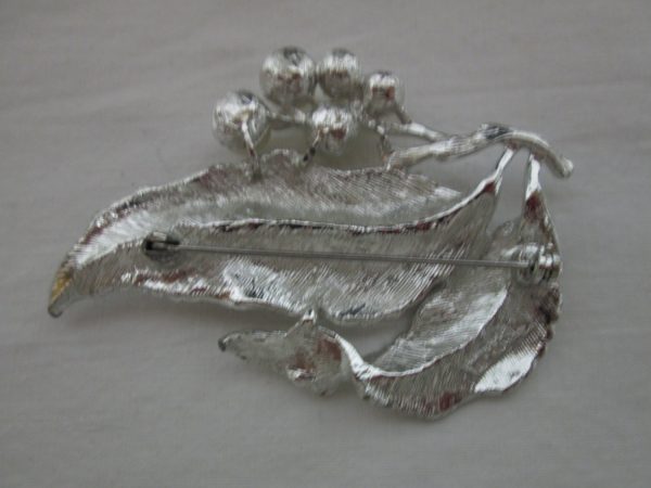 Vintage Large Silver Tone Sarah Coventry Leaf with Pearls Brooch Pin Silver Splendor signed Sarah Coventry