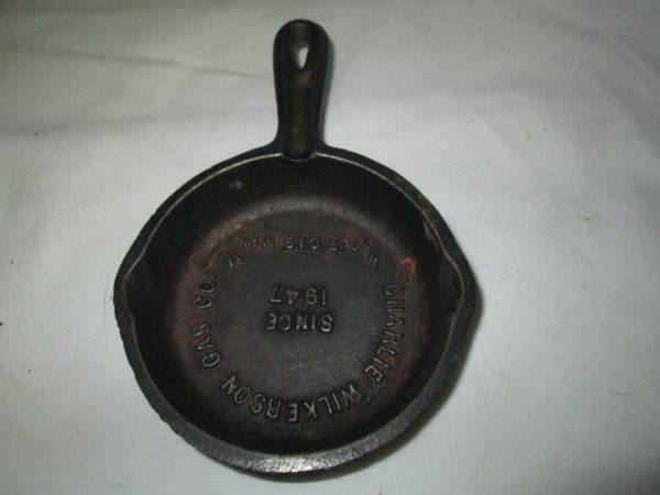 Vintage Miniature Cast Iron Advertising Pan Skillet Charlie Wilkerson Gas Co. Your Gas Man since 1947 Collectible display
