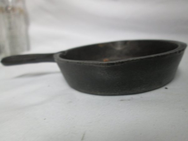 Vintage Miniature Cast Iron Advertising Pan Skillet Charlie Wilkerson Gas Co. Your Gas Man since 1947 Collectible display