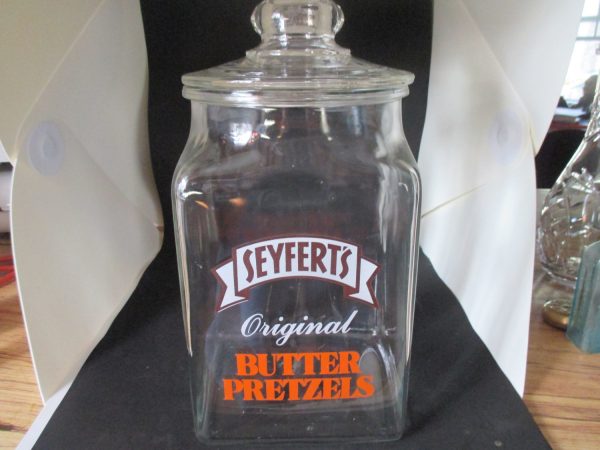 Vintage Store Display jar Glass with Glass Lid Seyferts Original Butter Pretzels Confectionery Confections Sweets Collectible dog cat treats