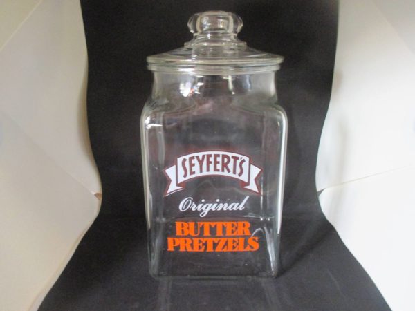 Vintage Store Display jar Glass with Glass Lid Seyferts Original Butter Pretzels Confectionery Confections Sweets Collectible dog cat treats