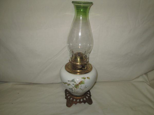 Beautiful Antique Kerosene Lamp Hand painted Eagle Brand Removable Canister Beautiful Glass Base Early 1900's
