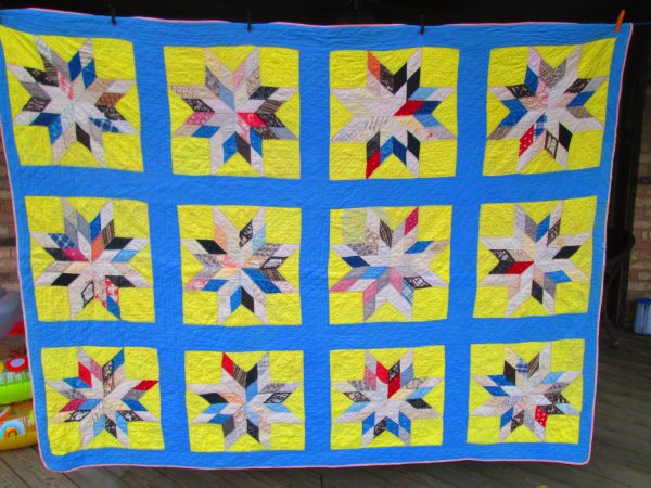 Beautiful Antique Quilt Star pattern Full Size 64x84 1940's