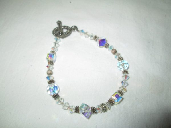 Beautiful Aurora Borealis glass beaded bracelet Fantastic Coloring
