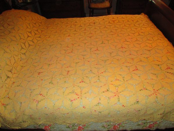 Beautiful Hand Made Crochet Bed Cover Bedspread Coverlet 66x102 Collectible home farmhouse decor collectible RARE ornate decor