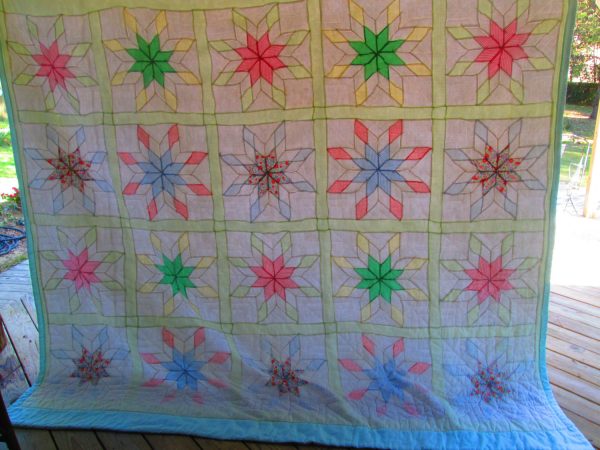 Beautiful Hand stitched Queen size Star Quilt Lightly lined