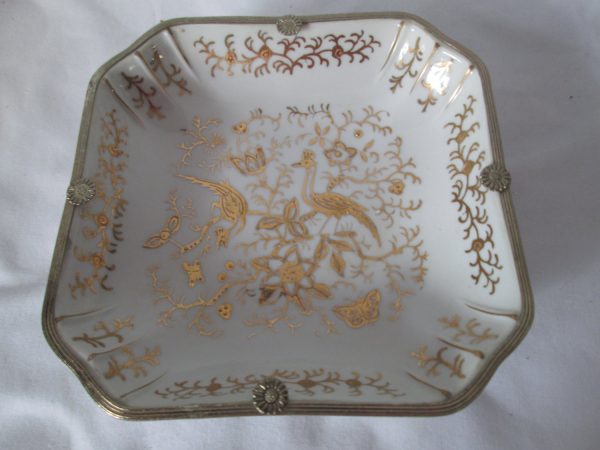 Beautiful Japanese Gold trimmed Porcelain bowl Dish Gold metal trim