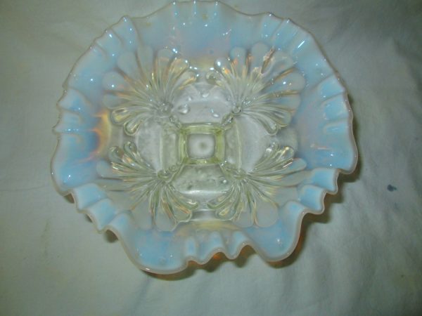 Beautiful Opalescent Ruffle rim dish white and clear Square base pedestal