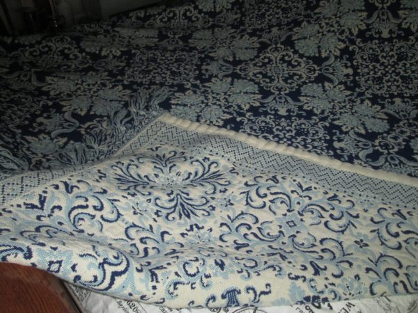 Beautiful Vintage blue & white reversible Bed spread coerlate European Belgium blanket fringed queen size Collectible MOD RETRO Collectible