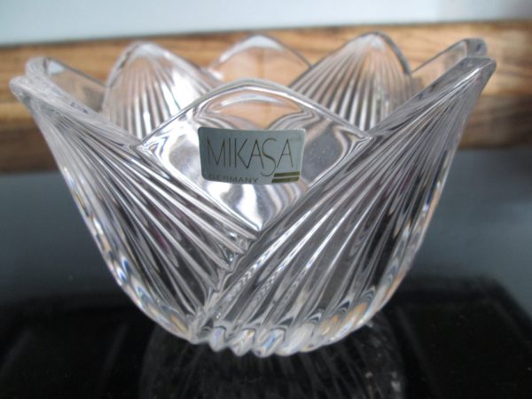Beautiful Vintage Unused Mikasa Crystal Flower bowl Germany Beautiful cut crystal with original label