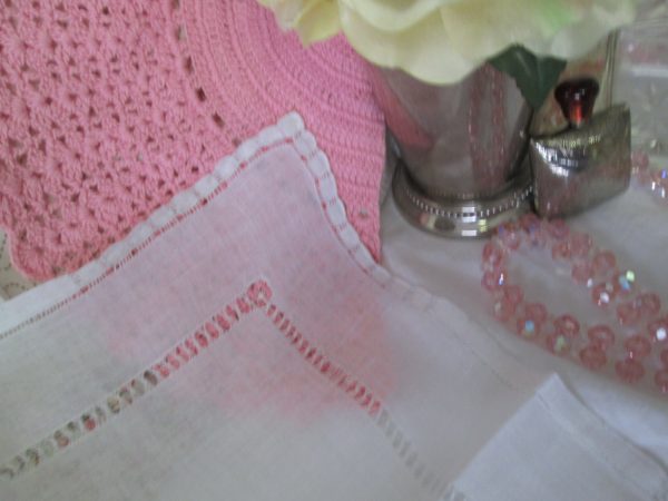 Beautiful White hand drawn cotton lace and cut work hankie handkerchief
