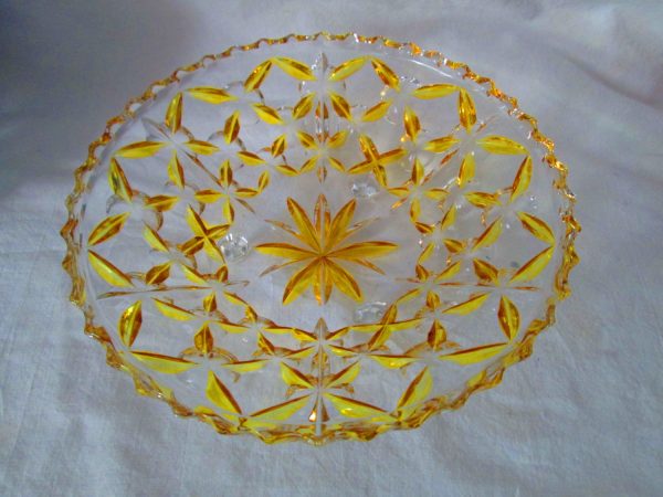 Beautiful Yellow and clear center bowl footed decorative home decor serving display depression era glass
