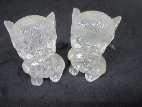 Clear hard Plastic Bears with Bows Salt & Pepper Shakers decor collectible display tableware dinning kitchen cottage 1950's Hong Kong