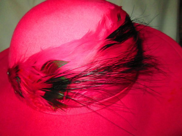 Fantastic Feather Hat Tom Hann Studio Pink Esccello 100% wool Geo. W. Bommmans & Co. Women's 1940's
