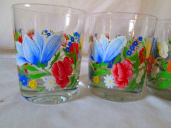 Fantastic Floral Glass Tumblers Rocks Juice Bright and vivid colors nice quality Pretty colors and great condition