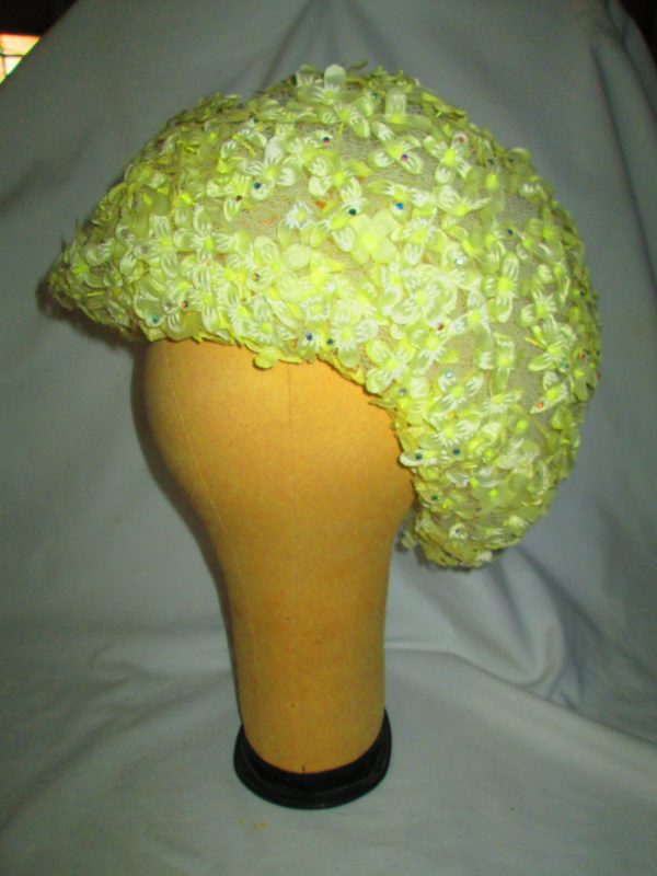 Fantastic Full Pale Yellow Floral Jack McConnell New York Hat 1940's Wool inside tulle & flowers with rhinestones
