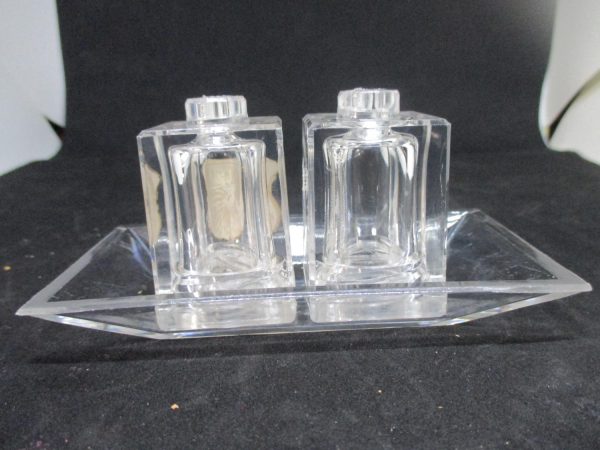 Fantastic Mid Century Modern Lucite Square Salt & Pepper Shakers Lucite Tray decor collectible display tableware kitchen farmhouse cottage