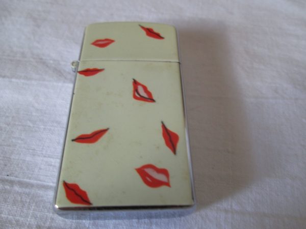Fantastic Valentines Gift Lady Rogers Unused New Old stock Kiss Kisses Lips Lipstick Lighter Japan Mid Century Pink Red Light Pink Hearts