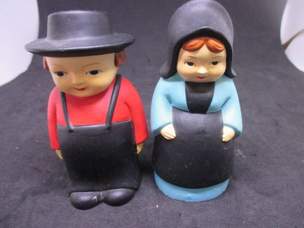 Large Amish Man and Woman Couple Metal Salt & Pepper Shaker Farmhouse Collectible Cottage Shabby Chic display original stoppers Korea