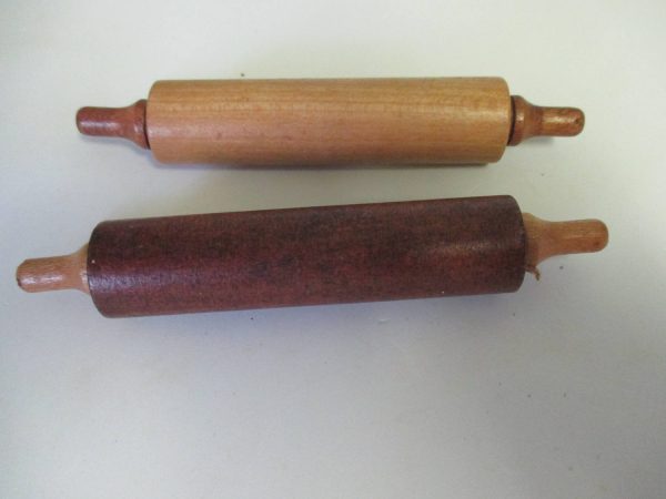 Mid Century Rolling pin Salt and Pepper shakers wooden cottage collectible display farmhouse country Unique