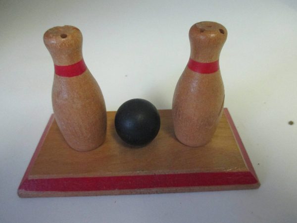 Mid Century Wooden Bowling Pins & Ball Salt and Pepper shakers cottage collectible display farmhouse country Kitchen dining