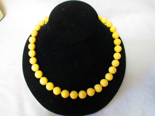 Mid Century Yellow large bead necklace Gold tone clasp
