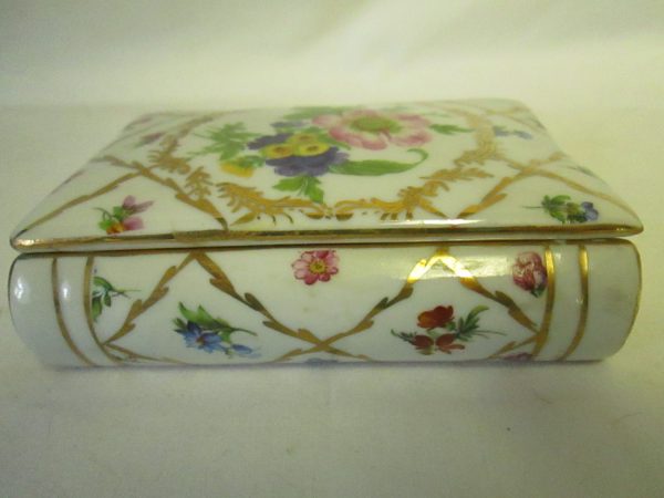Pretty Vintage Fine bone China Royal Europe Book shaped Trinket Box Gold trim Floral Pattern
