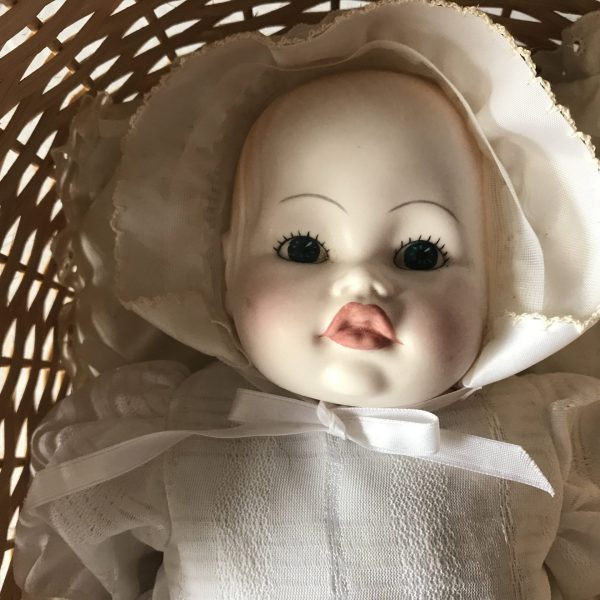 Royal Doulton Nisbet PRINCE WILLIAM Baby Doll Firstborn 1982 Unused in basket with tag and ribbon England Fine Bone China Hand Painted
