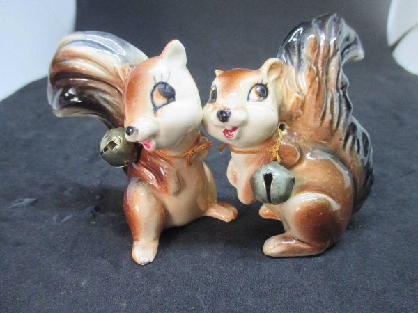 Squirrels with Working Bells Salt & Pepper Shakers decor collectible display tableware dinning kitchen farmhouse cottage Mid century Japan