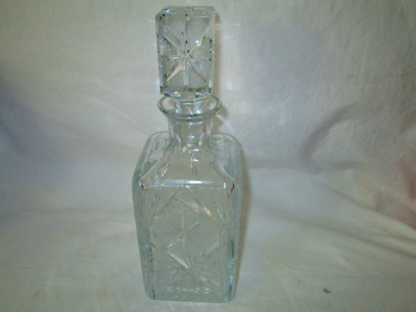 Stunning clear crystal Heavy Large Decanter Etched Floral pattern with matching ground crystal stopper