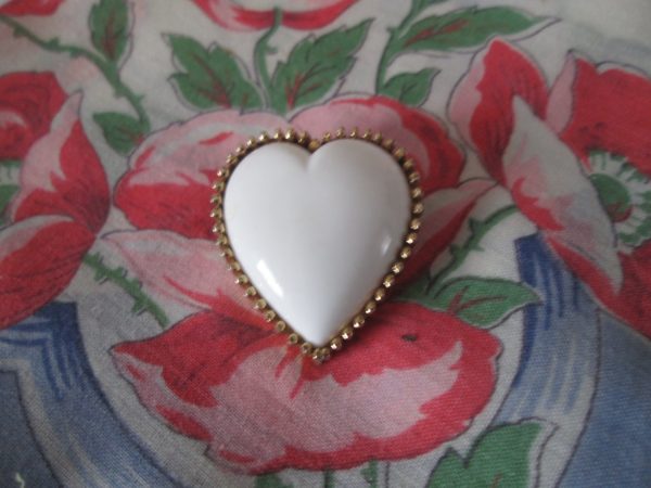 Stunning White Porcelain Heart Brooch Gold Beaded Trim Pin