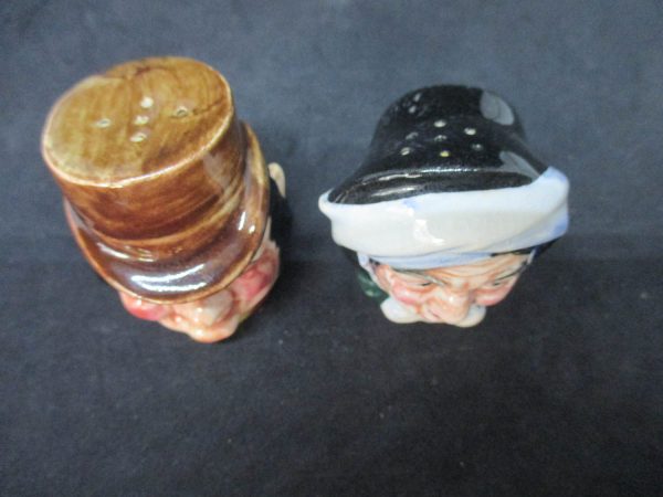 Toby Style Gentleman and Wife Couple Salt & Pepper Shakers decor collectible display tableware dinning kitchen farmhouse cottage quality
