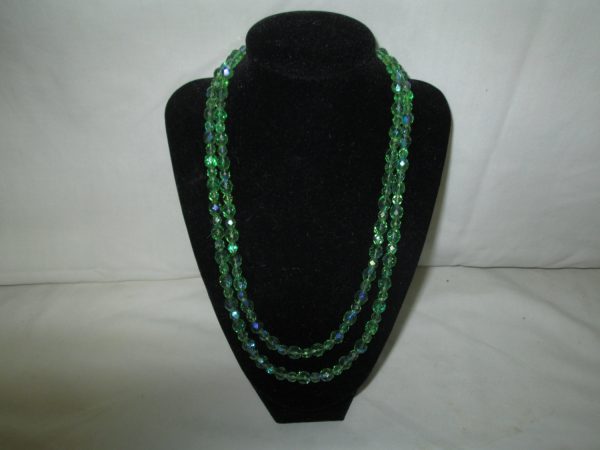 Vintage Beautiful Austrian Crystal Necklace Multi faceted Green crystals Mid Century 40" long