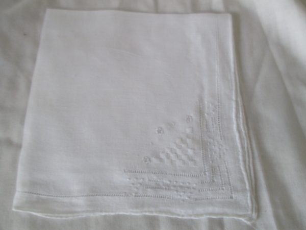 Vintage Beautiful Bridal Handkerchief Embroidered Cotton