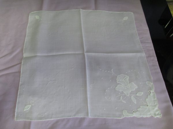 Vintage hand drawn cotton white on white appliqued floral hankie handkerchief embroidered scalloped
