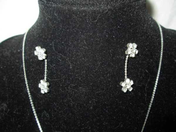 Vintage Jewelry Necklace and Earring set small flower rhinstones nice sparkle silver tone metal