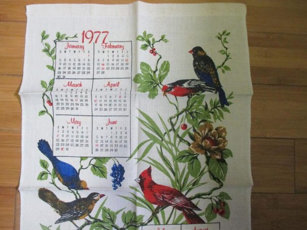 Vintage Linen Kitchen Towel 1977 Calander with birds vivid colors great condition display collectible kitchen cottage shabby chic farmhouse