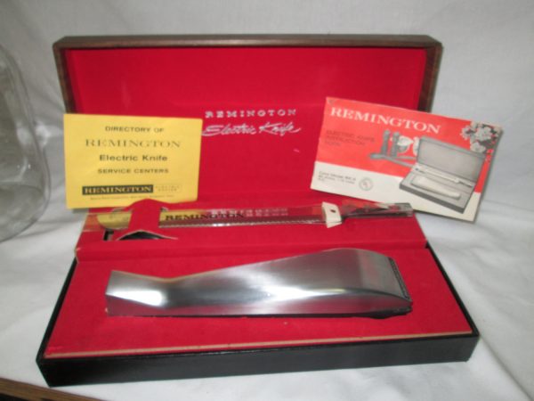 Vintage Modern Sleek Remington Electric Knife Stainless Steel 1966 Cord Model Instructions, cord, box Dining Serving Kitchen Thanksgiving
