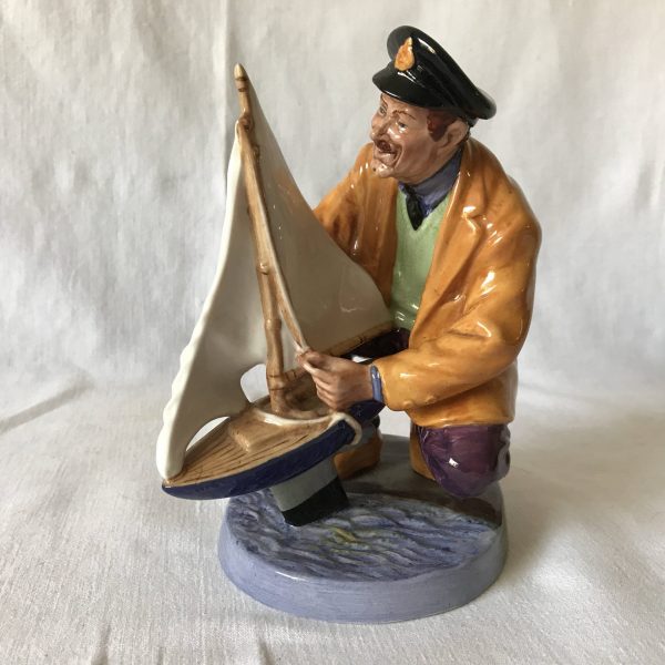 Vintage Retired ROYAL DOULTON Figurine HN2442 Sailor's Holiday