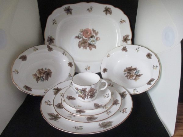 Vintage Royal Dorchester England Service for 8 with 2 vegtable bowls & Platter MINT Condition display decor collectible serving dining Gift