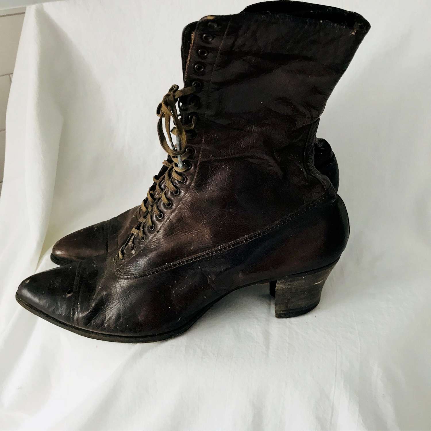 Antique late 1800's Womens lace up boots Museum Collectible Farmhouse  Victorian display brown leather shoes | Carol's True Vintage and Antiques