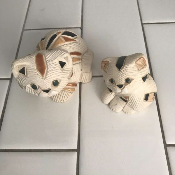 Artesania Rinconada Pair of Cat Figurines Kitten and Mother hand painted hand carved collectible display vintage home decor