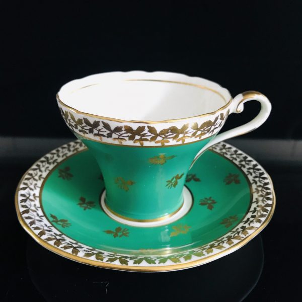 Aynsley Tea Cup and Saucer Bright True green with gold leaves Gold trim Fine porcelain England Collectible Display Farmhouse Cottage bridal