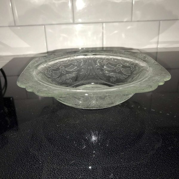 Beautiful Clear Depression glass bowl Excellent condition collectible raised pattern serving dining collectible display
