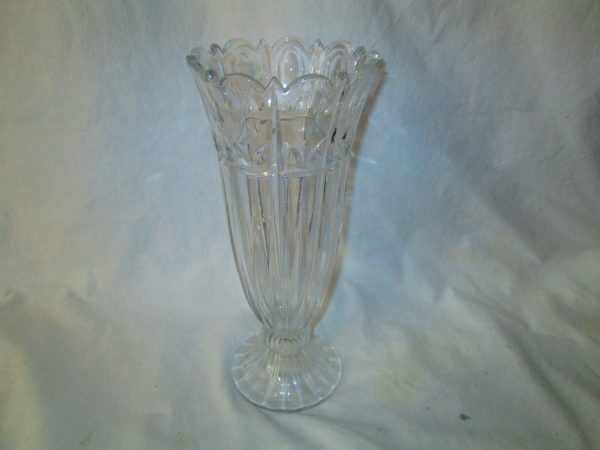 Beautiful Crystal Vintage Vase Bud Vase Clear Crystal with partial tag Unused no etching or damage