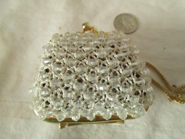 Beautiful Dainty Beaded Delia Italy Beaded Dance Purse Change Purse with Chain Gold tone